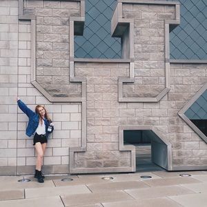 Meet your Posher, Sydney